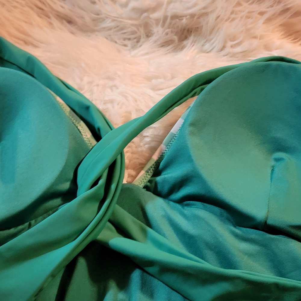 New Cupshe Swimwear - Picture 6 of 6